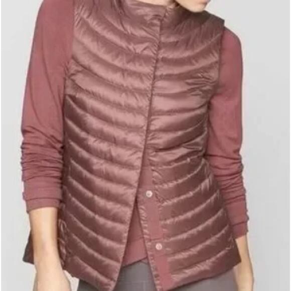 Athleta XS Downkind Vest Burgundy Lightweight Packable Down Puffer Mauve Berry - Picture 2 of 11